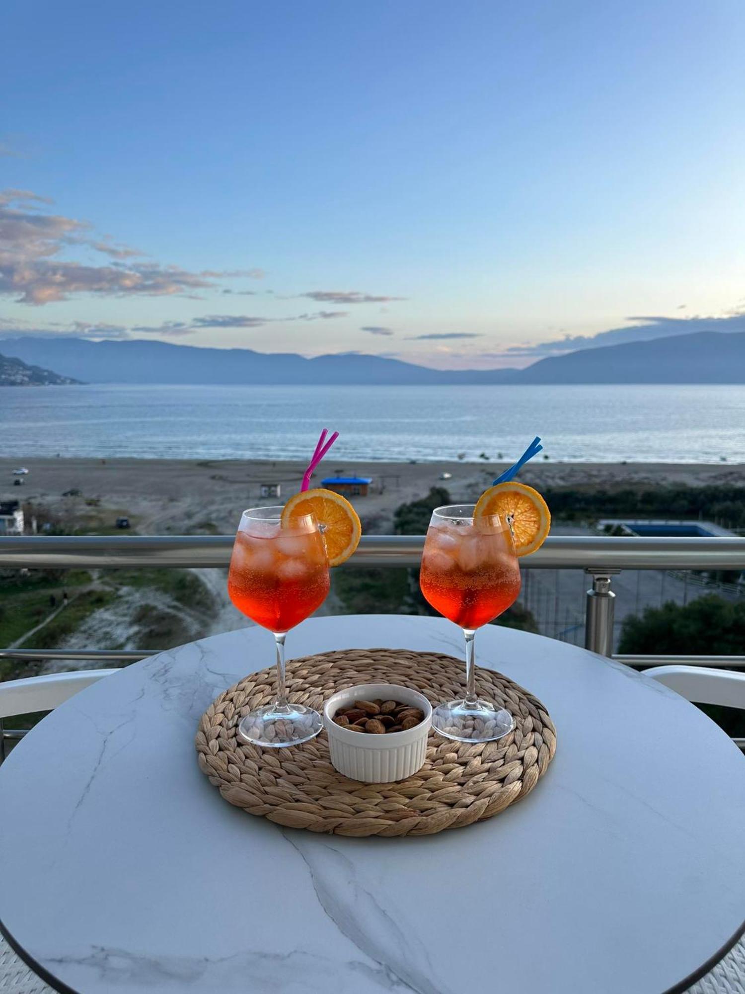 Sea View Apartment Luxury Vlora Kültér fotó