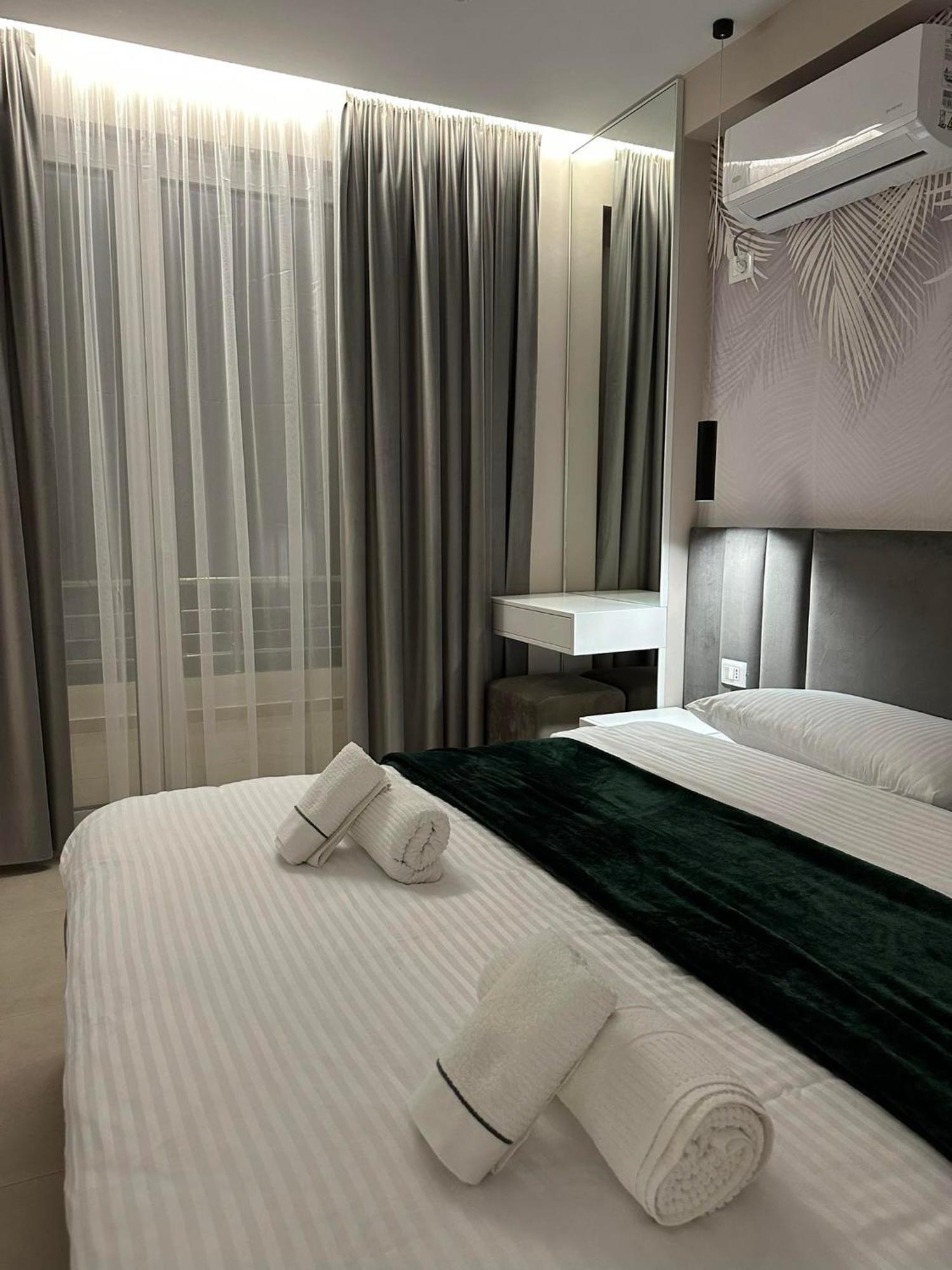Sea View Apartment Luxury Vlora Kültér fotó